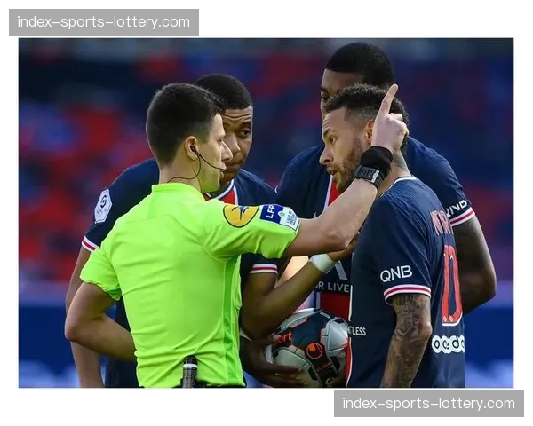 聚光灯下的无名英雄：解析视频分析师在48小时内完成的欧冠对手转换模式报告