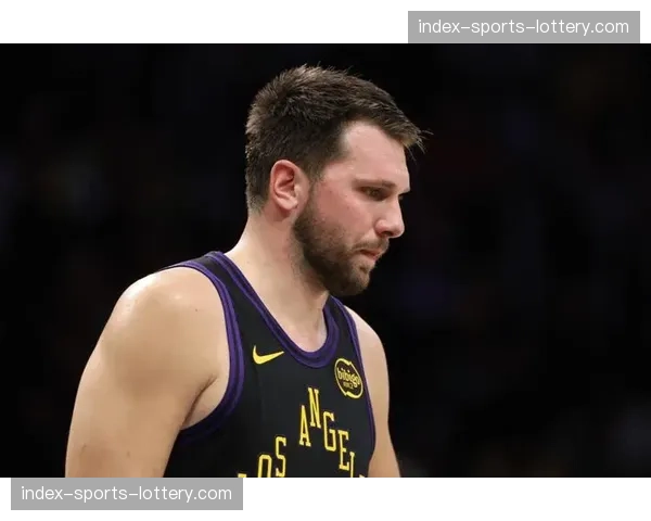 东契奇接受左腿筋注射治疗，预计本周六归队但缺席季后赛首轮